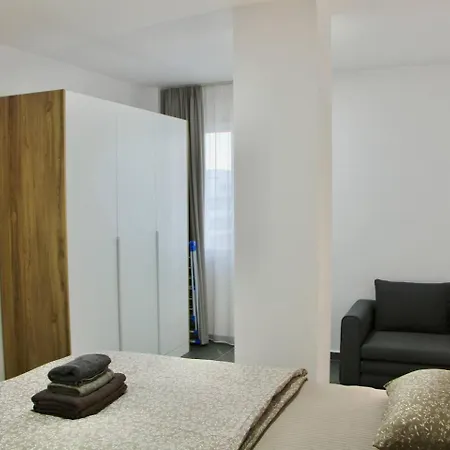 Apartment Skyline Veranda By Adriatic Living Golem (Tirana)