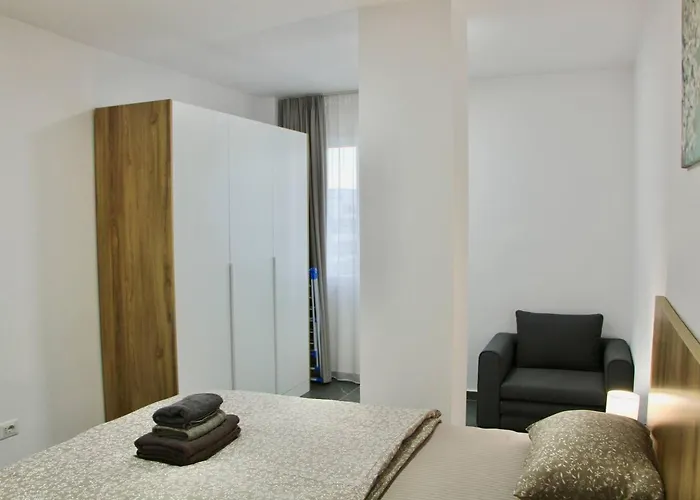 Apartment Skyline Veranda By Adriatic Living Golem (Tirana)