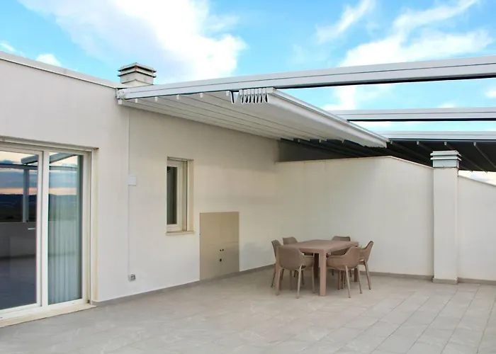 Skyline Veranda By Adriatic Living Apartmán Golem (Tirana)