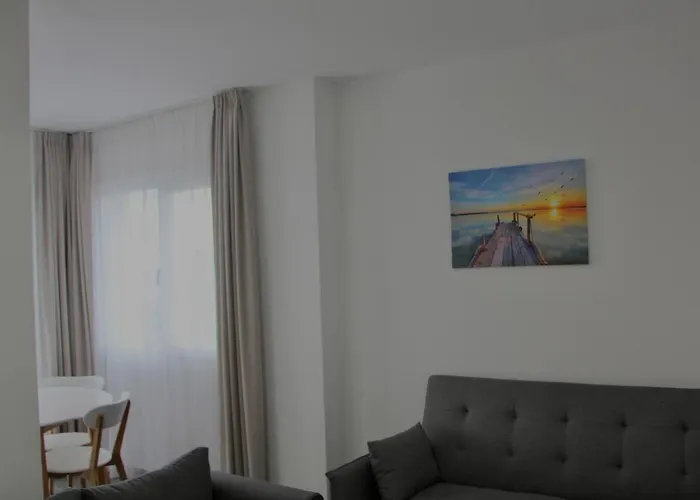 Skyline Veranda By Adriatic Living Apartamento Golem (Tirana)